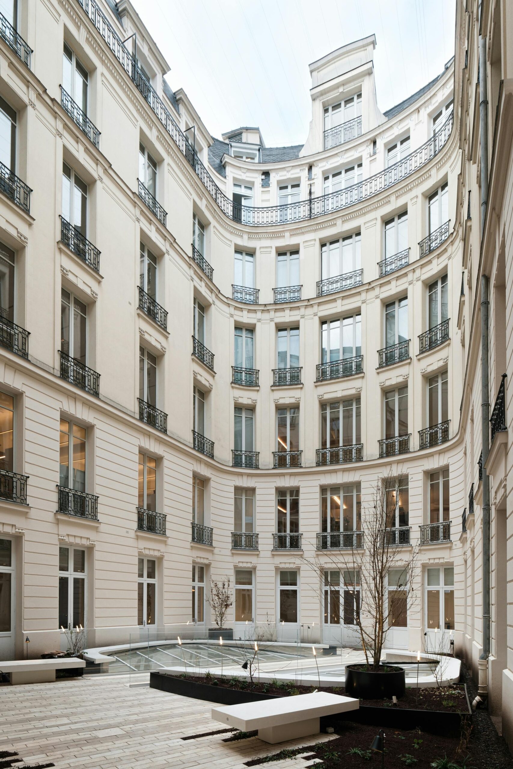 découvrez nos solutions d'aménagement moderne à paris 75004 : optimisation d'espaces, design contemporain et conseils personnalisés pour transformer votre intérieur en plein cœur de la capitale.