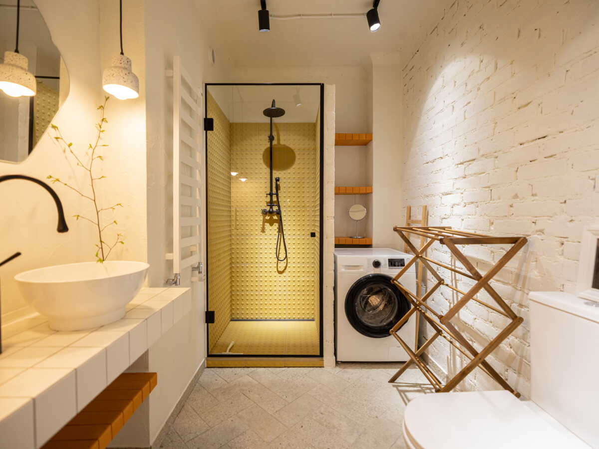 optimisez votre salle de bain de 5m&sup2; avec nos id&eacute;es d&rsquo;am&eacute;nagement pratiques et esth&eacute;tiques. d&eacute;couvrez des astuces pour gagner de l&rsquo;espace et cr&eacute;er une pi&egrave;ce fonctionnelle et moderne.