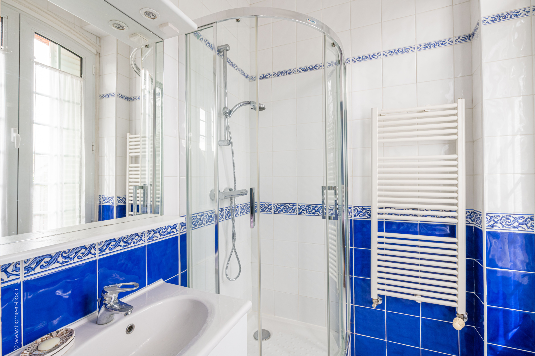 d&eacute;couvrez nos solutions d&rsquo;am&eacute;nagement de salle de bain &agrave; garches : conception sur mesure, agencement fonctionnel, choix de mat&eacute;riaux de qualit&eacute; et conseils personnalis&eacute;s pour cr&eacute;er la salle de bain de vos r&ecirc;ves.