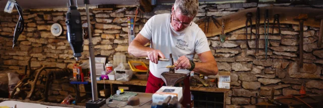 d&eacute;couvrez des artisans sp&eacute;cialis&eacute;s, experts dans leur domaine, proposant des services sur mesure de qualit&eacute; pour tous vos projets de r&eacute;novation, de cr&eacute;ation ou d&rsquo;entretien.