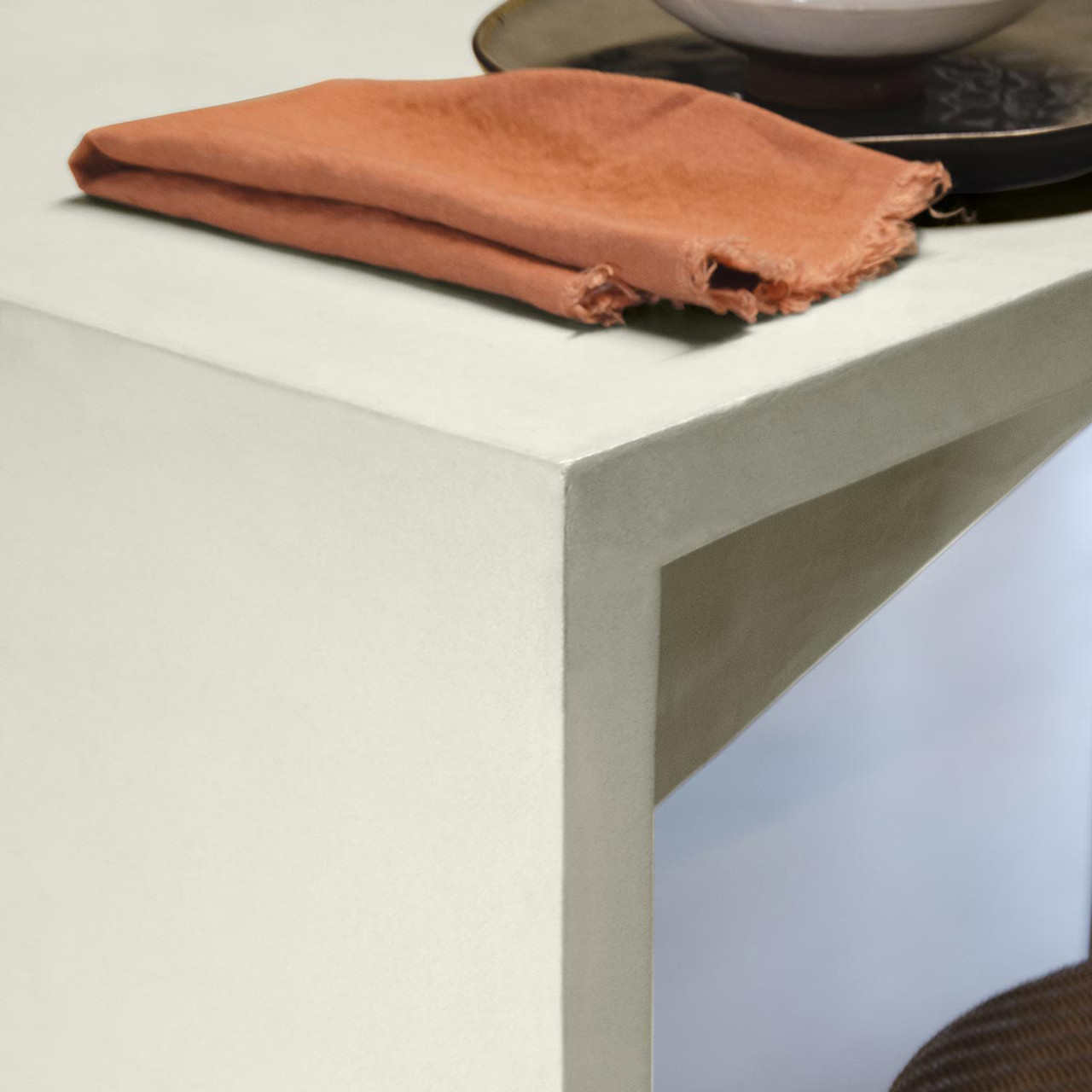 d&eacute;couvrez tout sur le b&eacute;ton cir&eacute; : conseils d&rsquo;application, avantages, id&eacute;es d&eacute;co et astuces d&rsquo;entretien pour un int&eacute;rieur moderne et &eacute;l&eacute;gant.