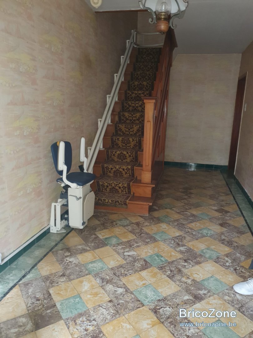 d&eacute;couvrez comment estimer le budget n&eacute;cessaire pour abattre un mur porteur : prix moyens, facteurs qui influencent le co&ucirc;t, conseils pour r&eacute;ussir votre projet en toute s&eacute;curit&eacute;.