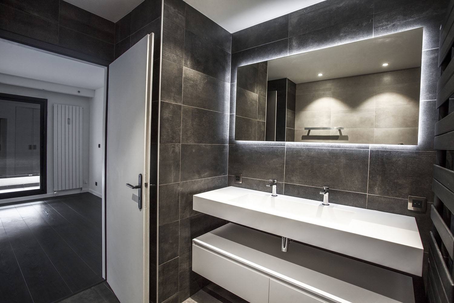 découvrez nos conseils et astuces pour estimer et optimiser le budget de rénovation de votre salle de bain. évaluez les coûts, comparez les options et planifiez efficacement vos travaux.
