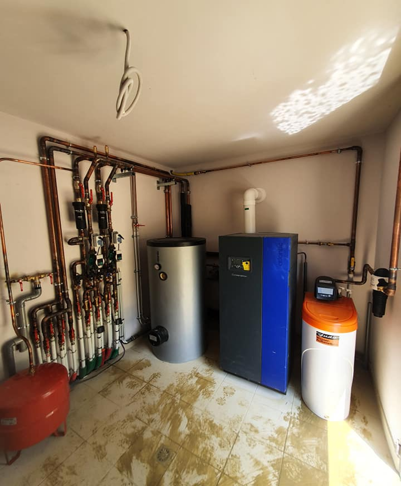 d&eacute;couvrez les comp&eacute;tences essentielles d&rsquo;un plombier &agrave; asni&egrave;res : installation, d&eacute;pannage, entretien de plomberie, chauffage, recherche de fuites et conseils d&rsquo;experts pour tous vos besoins en plomberie r&eacute;sidentielle et professionnelle.