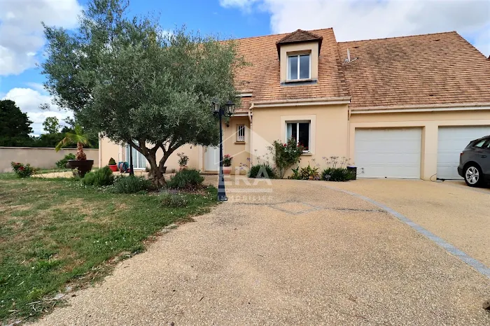 d&eacute;couvrez corbreuse 91410 : un village authentique au c&oelig;ur de l&rsquo;essonne, offrant un cadre de vie paisible, un patrimoine pr&eacute;serv&eacute; et de belles opportunit&eacute;s pour s&rsquo;installer ou investir.