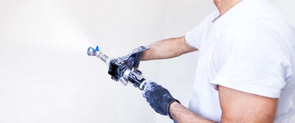 d&eacute;couvrez tout ce qu'il faut savoir sur le co&ucirc;t d&rsquo;un enduit int&eacute;rieur : prix moyen au m&sup2;, facteurs influen&ccedil;ant le tarif, conseils pour estimer votre budget et r&eacute;ussir vos travaux de finition murale.