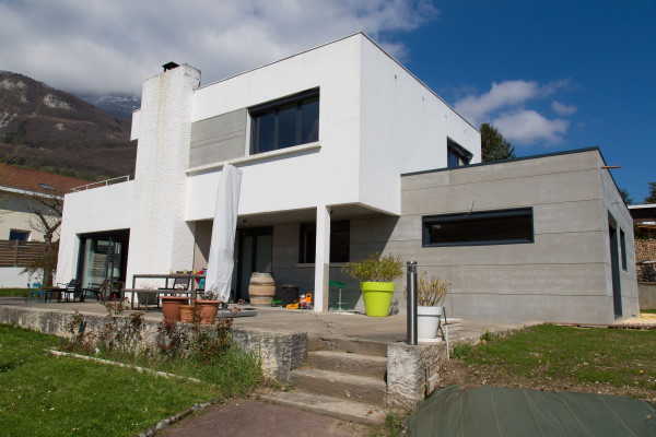 d&eacute;couvrez le co&ucirc;t d'une extension en bois de 20m2 en 2025 : prix moyen, facteurs influen&ccedil;ant le budget, et conseils pour bien estimer votre projet d'agrandissement.