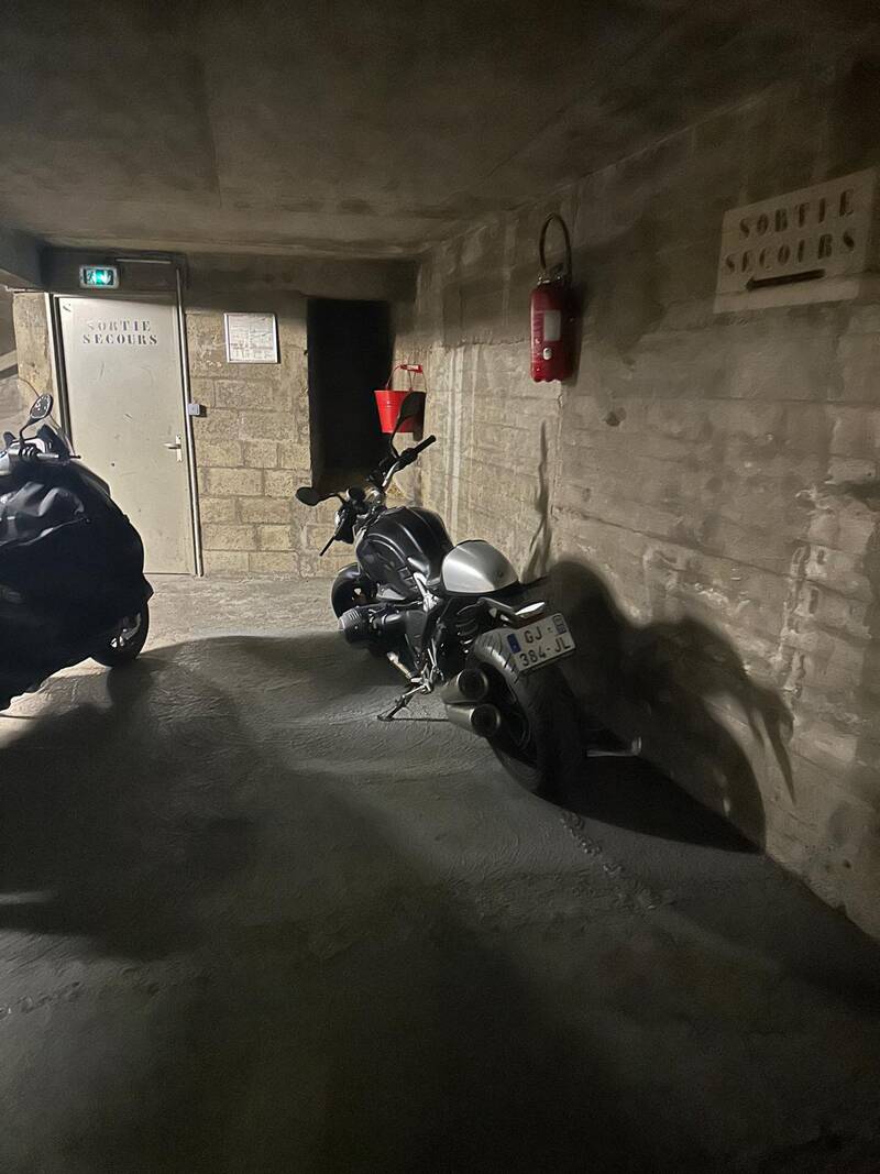 d&eacute;couvrez les prix moyens d&rsquo;un garage dans le 17&egrave;me arrondissement de paris : location, achat, charges et facteurs qui influencent le co&ucirc;t. comparez pour trouver la meilleure solution selon vos besoins.