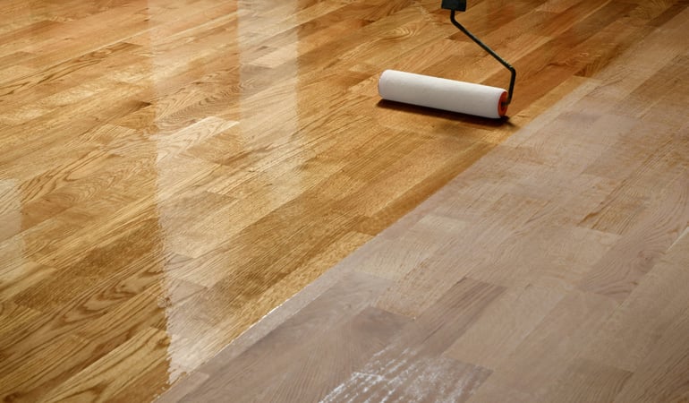 découvrez le coût moyen au m² pour la pose de parquet, les facteurs qui influencent le prix, ainsi que des conseils pour bien choisir votre revêtement de sol en fonction de votre budget.