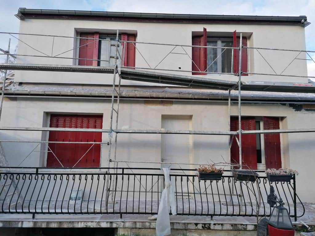 découvrez le coût de la peinture de façade à clamart : prix au m², facteurs influençant les tarifs, conseils pour bien choisir votre artisan et estimer votre budget de rénovation.