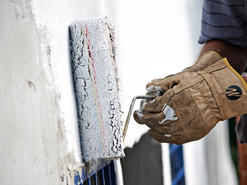 d&eacute;couvrez tout ce qu'il faut savoir sur le co&ucirc;t de la peinture de fa&ccedil;ade : prix moyens au m&sup2;, facteurs qui influencent le tarif, conseils pour bien choisir votre peintre et estimer votre budget de r&eacute;novation.