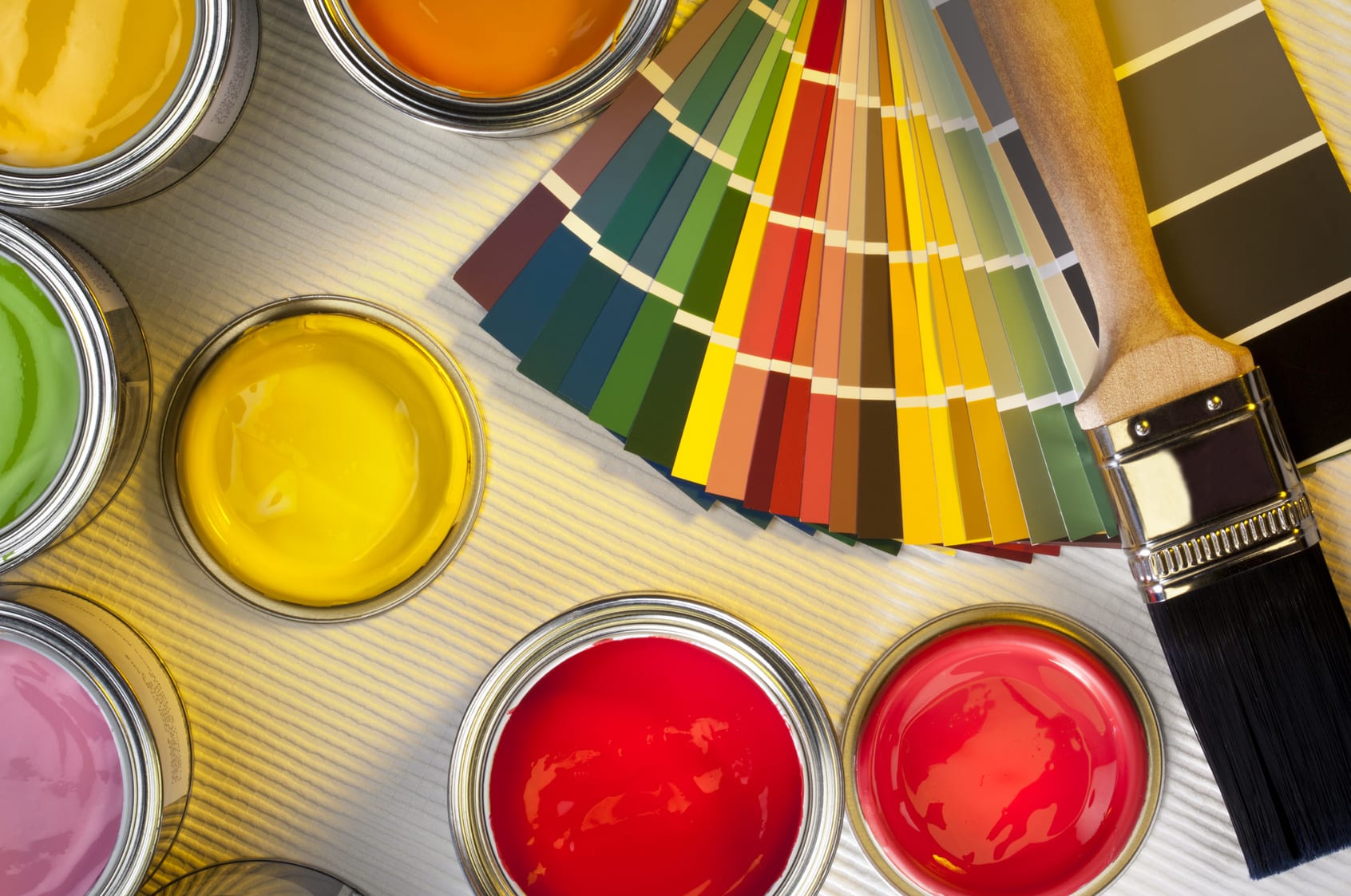 d&eacute;couvrez le co&ucirc;t moyen de la peinture au m&egrave;tre carr&eacute;, les facteurs qui influencent le prix, et nos conseils pour estimer votre budget avant de repeindre vos murs.