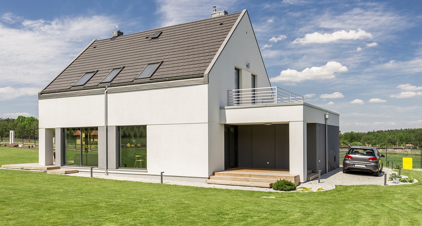 d&eacute;couvrez le co&ucirc;t d&rsquo;un toit plat : prix au m&sup2;, facteurs qui influent sur le tarif, conseils pour estimer votre budget et exemples de devis pour votre projet de toiture plate.