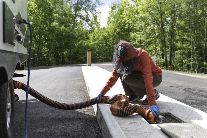 besoin d'un débouchage de canalisation rapide et efficace ? nos experts interviennent pour déboucher vos canalisations, éviers, wc ou douches avec des solutions professionnelles et respectueuses de l'environnement.