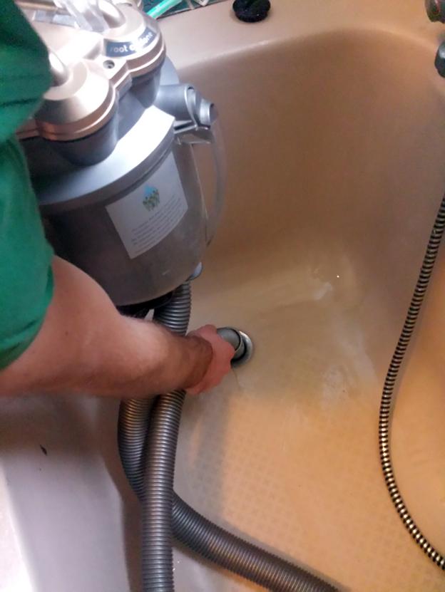 d&eacute;couvrez des astuces simples et efficaces pour d&eacute;boucher votre baignoire rapidement, sans produits chimiques, et retrouver un &eacute;coulement optimal de l'eau. solutions &eacute;conomiques et &eacute;cologiques garanties !