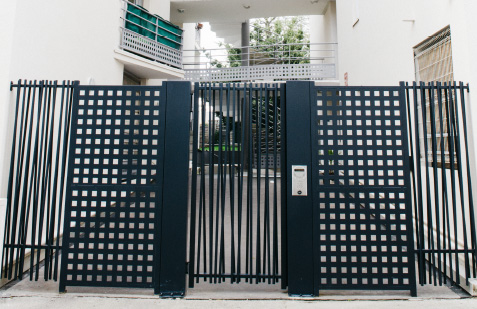 obtenez votre devis serrurerie sur mesure rapidement ! solutions personnalis&eacute;es pour tous types d'interventions : installation, d&eacute;pannage et r&eacute;paration. contactez nos experts pour un service fiable et transparent.