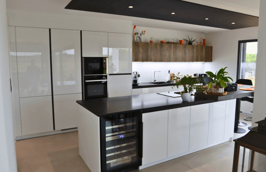 découvrez nos services d'installation de cuisine de luxe à paris en 2025 : conception sur-mesure, matériaux haut de gamme et savoir-faire d'exception pour sublimer votre intérieur.