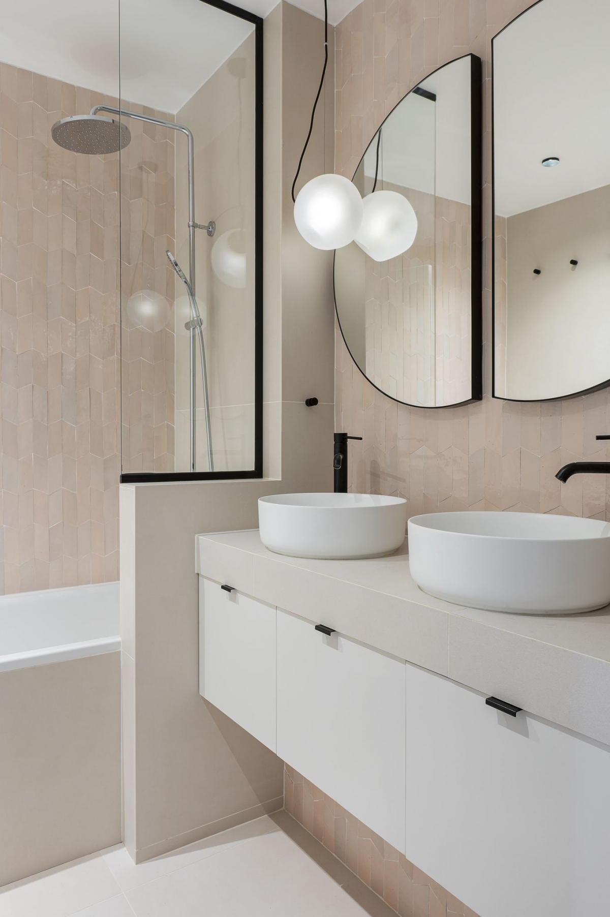 d&eacute;couvrez les meilleures affaires pour l&rsquo;am&eacute;nagement et la r&eacute;novation de salle de bain &agrave; paris : accessoires, meubles et &eacute;quipements de qualit&eacute; &agrave; prix imbattables. profitez des bons plans en magasin ou en ligne !