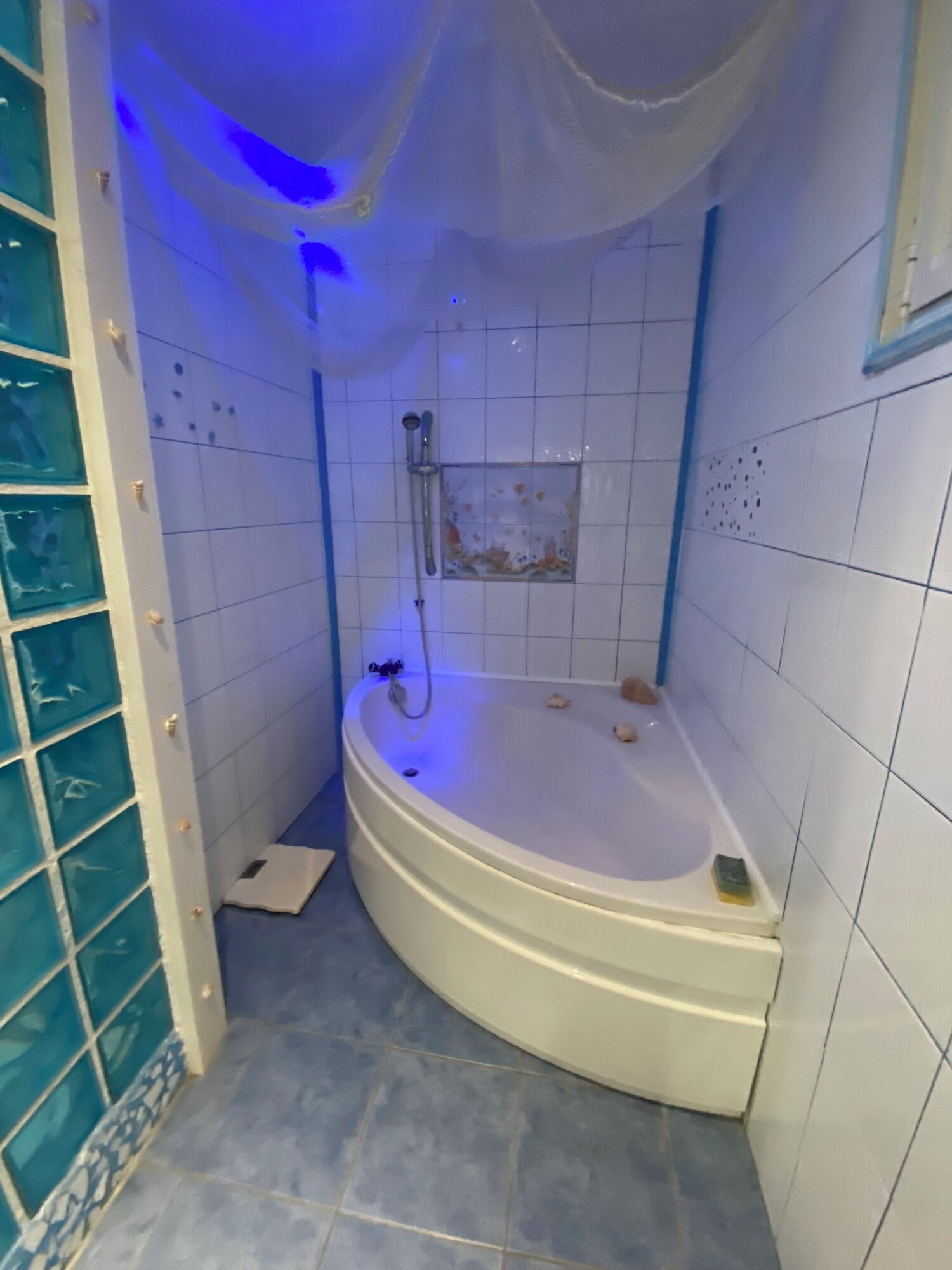 transformez votre salle de bain en une v&eacute;ritable oasis de bien-&ecirc;tre gr&acirc;ce &agrave; nos conseils et astuces d&eacute;co. offrez-vous un espace d&eacute;tente et relaxation chez vous, alliant confort, &eacute;l&eacute;gance et s&eacute;r&eacute;nit&eacute;.