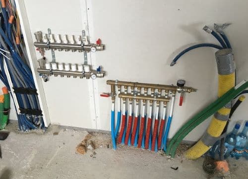 d&eacute;couvrez nos services de plomberie : installation, d&eacute;pannage, entretien et r&eacute;paration. profitez d'un plombier qualifi&eacute; pour tous vos besoins &agrave; domicile ou en entreprise.