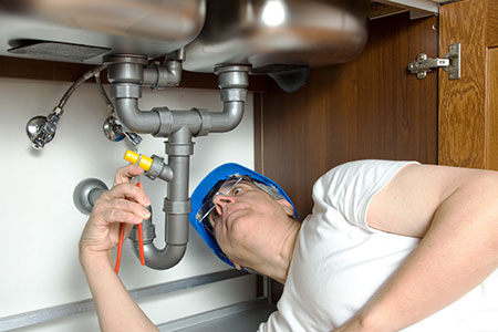 besoin d'une intervention imm&eacute;diate en plomberie &agrave; paris ? nos experts interviennent 24h/24 et 7j/7 pour tous d&eacute;pannages : fuite d'eau, canalisation bouch&eacute;e, chauffage en panne. service rapide et devis gratuit !