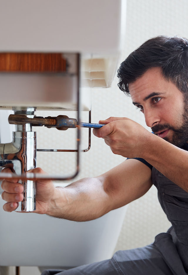 besoin d'un plombier à châtenay-malabry ? intervention rapide pour dépannage, réparation de fuites, installation de sanitaires et entretien de plomberie. devis gratuit, service professionnel et fiable.