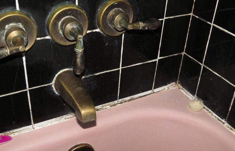 d&eacute;couvrez nos conseils pratiques pour pr&eacute;venir efficacement les fuites d'eau dans votre salle de bain et prot&eacute;ger votre maison contre les dommages li&eacute;s &agrave; l'humidit&eacute;. astuces d'entretien et solutions faciles &agrave; mettre en place !