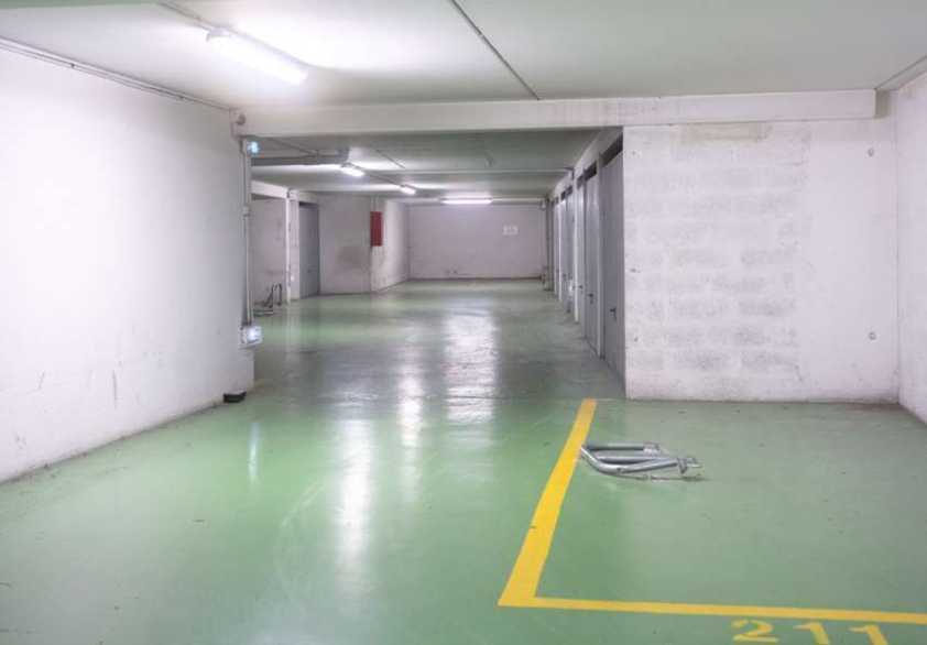 d&eacute;couvrez les tarifs des parkings dans le 16&egrave;me arrondissement de paris en 2025 : comparatif des prix, conseils pour trouver une place et astuces pour stationner moins cher.