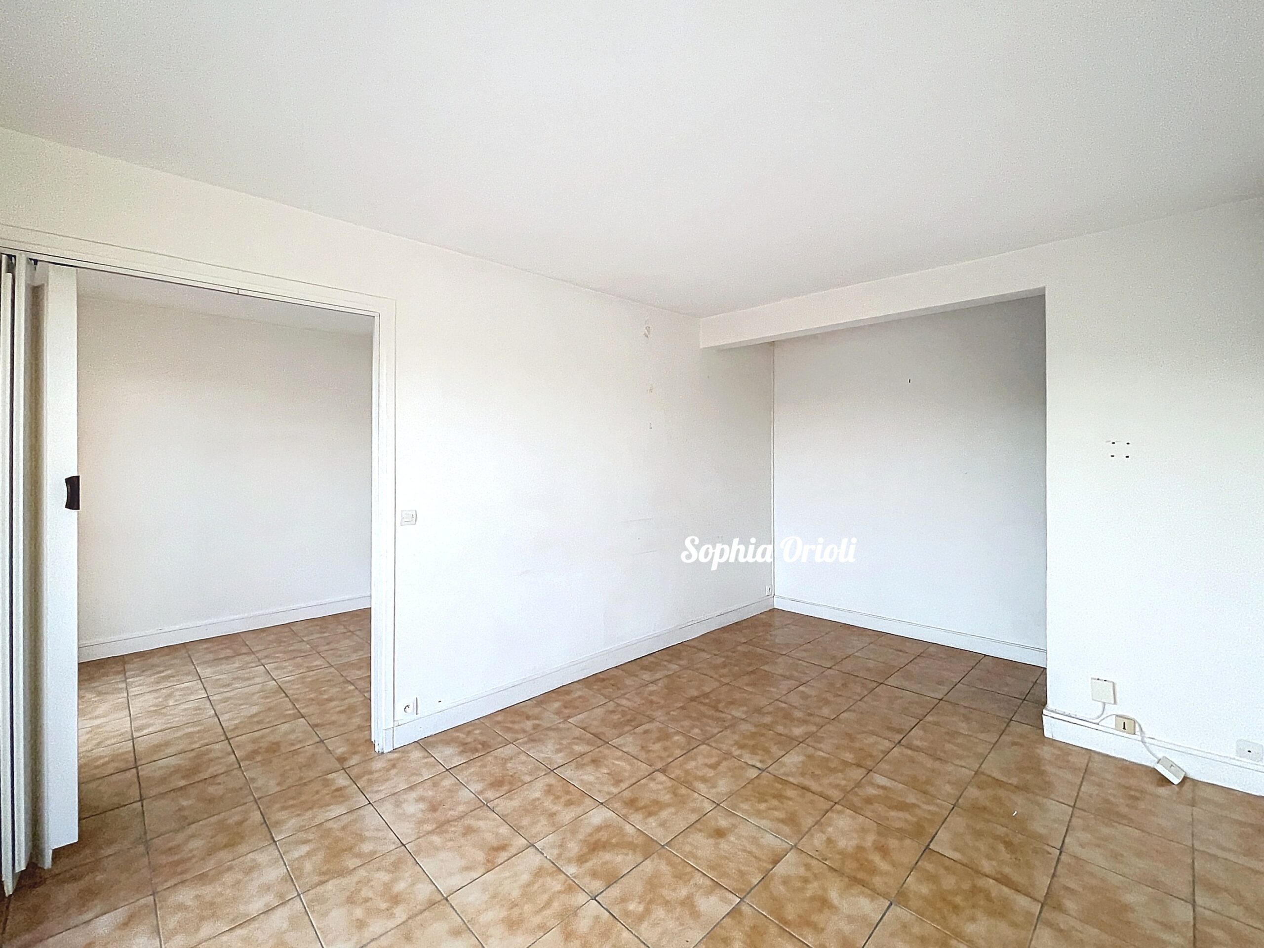 d&eacute;couvrez nos services de rafra&icirc;chissement d'appartement &agrave; antony : peinture, r&eacute;novation l&eacute;g&egrave;re, modernisation des espaces pour un int&eacute;rieur accueillant et confortable. devis gratuit et intervention rapide !