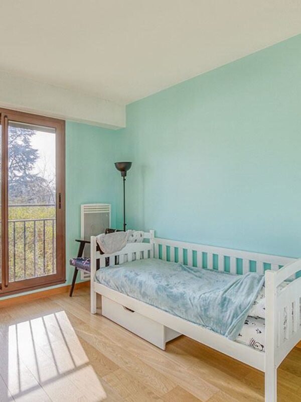 rafraîchissez votre appartement à antony avec nos solutions sur mesure : peinture, rénovation et décoration pour un espace moderne et agréable.