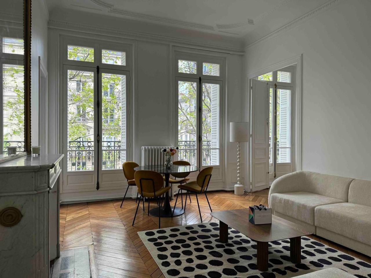 confiez la rénovation de votre appartement à paris 75016 à des experts qualifiés. conseils personnalisés, suivi de chantier et finitions haut de gamme pour un intérieur moderne et élégant.