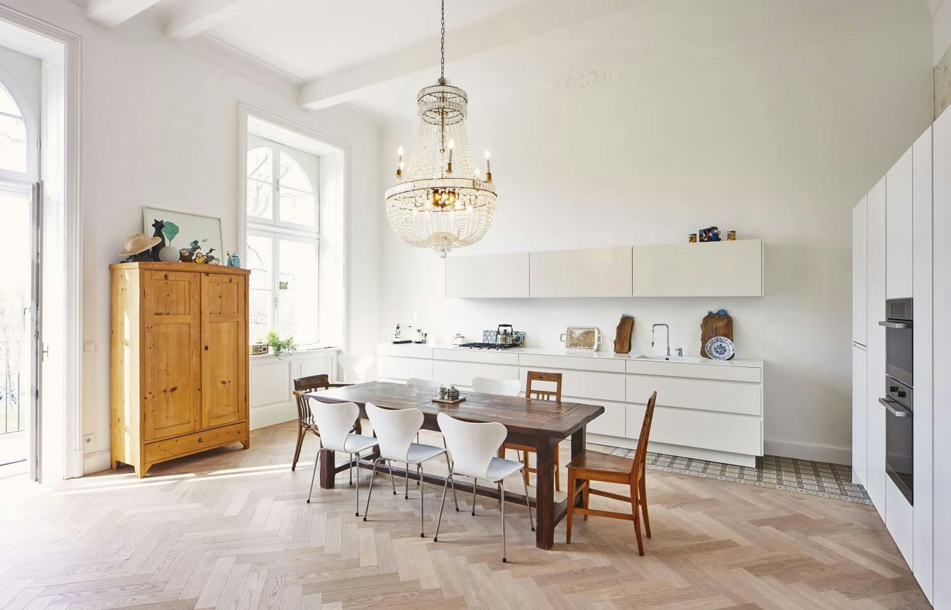confiez votre projet de rénovation à bordeaux à des experts qualifiés. bénéficiez de conseils personnalisés, d’un accompagnement sur mesure et de réalisations de qualité pour transformer votre intérieur ou rénover votre bien immobilier.