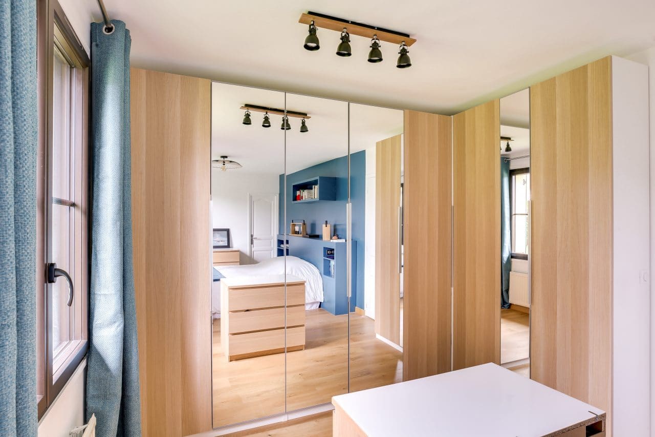 d&eacute;couvrez nos conseils pour r&eacute;nover une chambre bien-&ecirc;tre et transformer votre espace en un v&eacute;ritable havre de paix gr&acirc;ce &agrave; des id&eacute;es d&eacute;co, des mat&eacute;riaux naturels et une ambiance relaxante.