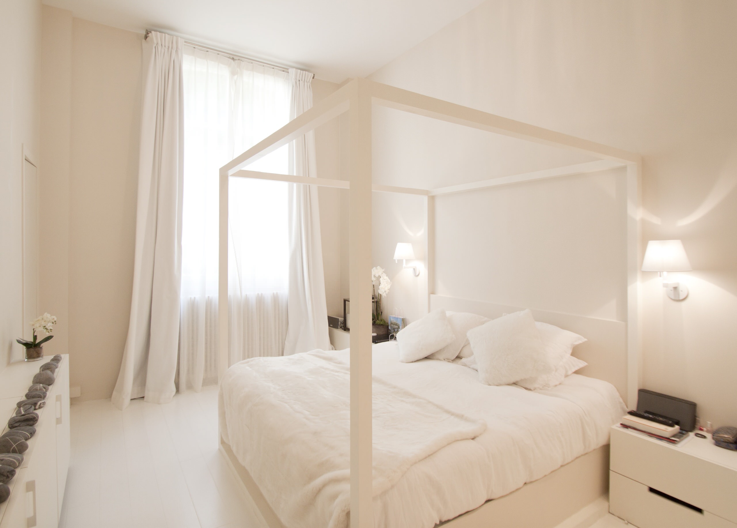 découvrez nos conseils et idées pour rénover une chambre bien-être : aménagement, décoration, choix des couleurs et astuces pour créer un espace relaxant et propice à la détente.