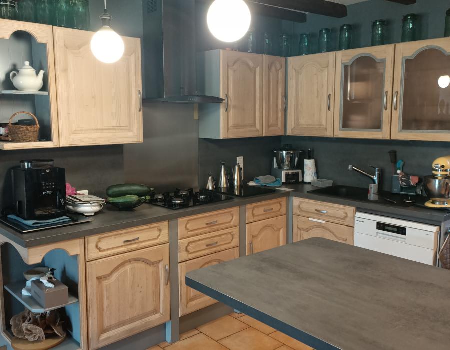 transformez votre espace culinaire avec notre service de rénovation de cuisine à châtillon. conseils personnalisés, matériaux de qualité et accompagnement sur-mesure pour un résultat unique !