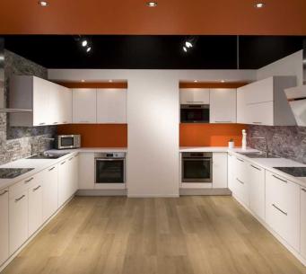 confiez la rénovation de votre cuisine à clichy à des professionnels. modernisez votre espace avec des solutions personnalisées, des matériaux de qualité et un accompagnement sur mesure de la conception à la finition.