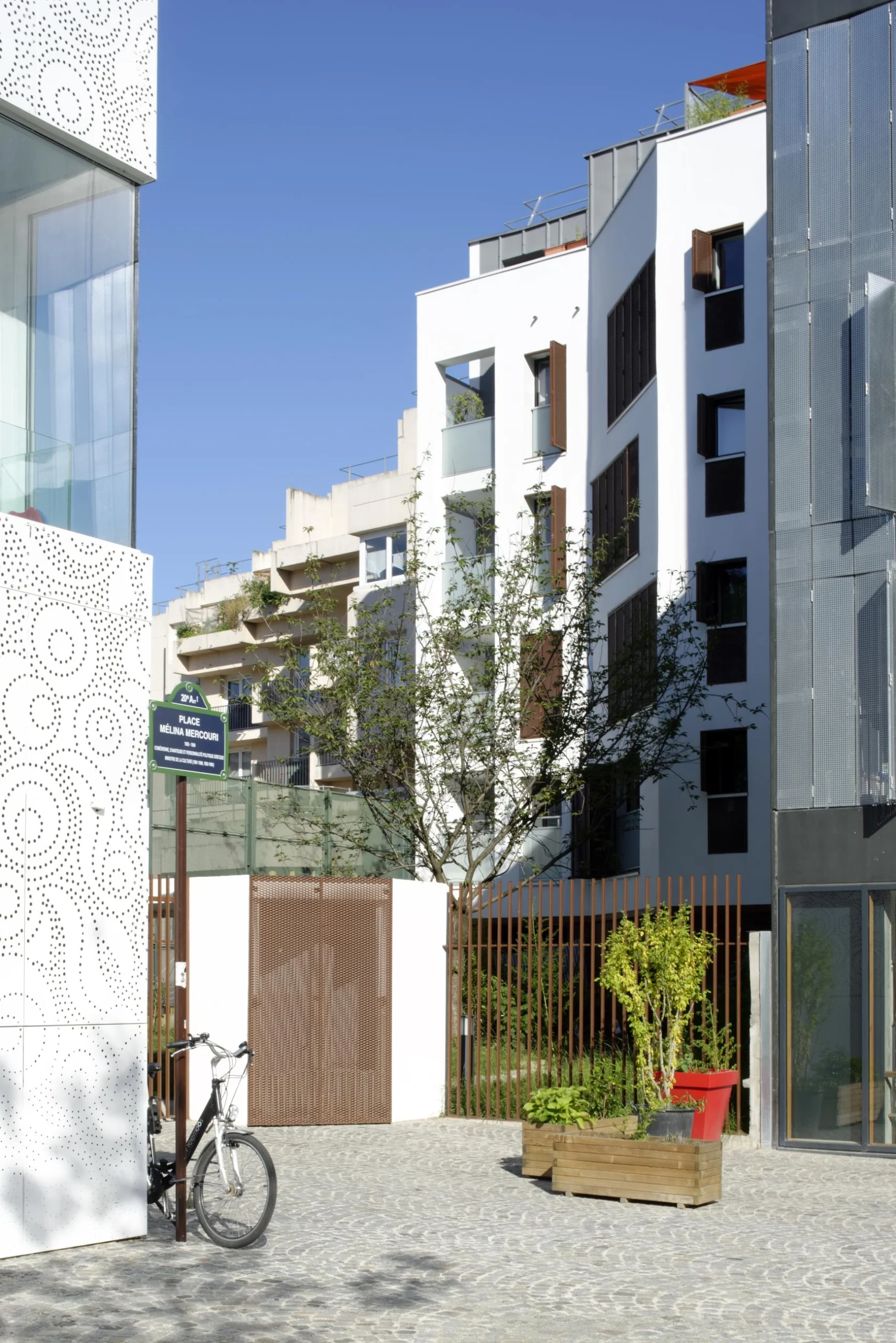 optimisez votre habitat à paris 75020 grâce à nos solutions de rénovation énergétique efficaces : isolation, chauffage, accompagnement personnalisé et aides financières. améliorez votre confort tout en réduisant vos factures énergétiques.