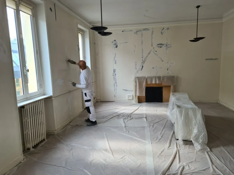 donnez une nouvelle vie &agrave; votre int&eacute;rieur &agrave; paris. sp&eacute;cialistes en r&eacute;novation d'appartements et maisons, nous r&eacute;alisons vos projets sur mesure : peinture, plomberie, menuiserie, agencement. devis gratuit et conseils personnalis&eacute;s.