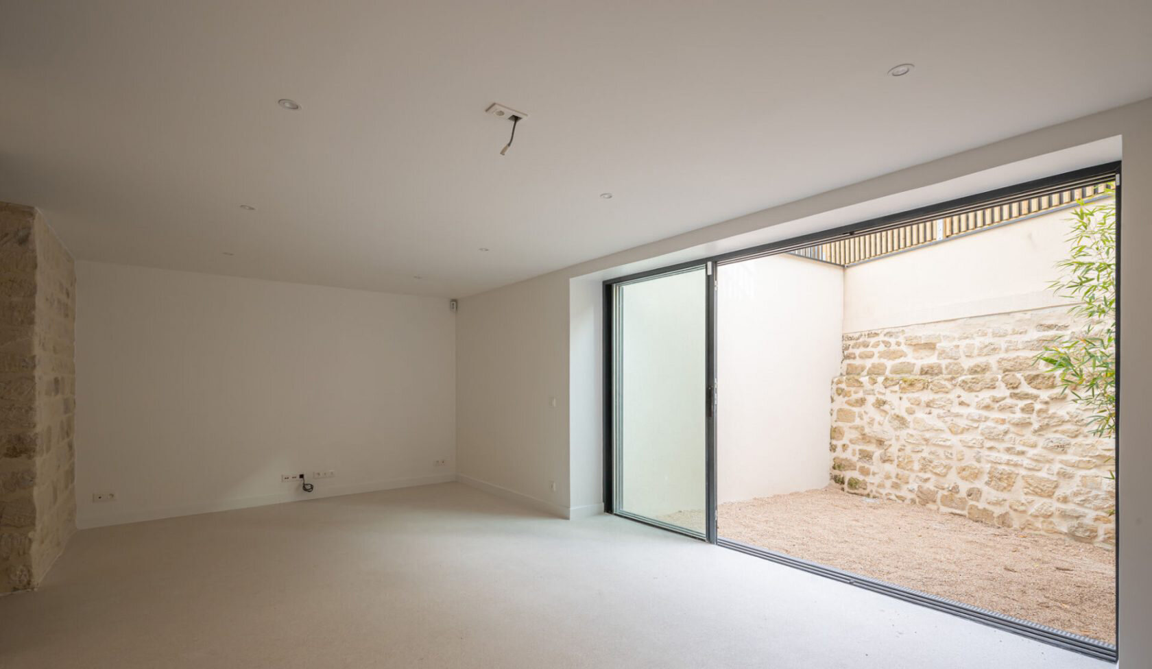 confiez votre r&eacute;novation int&eacute;rieure &agrave; suresnes &agrave; des experts pour transformer votre espace. devis gratuit, prestations sur-mesure et r&eacute;sultats de qualit&eacute;.