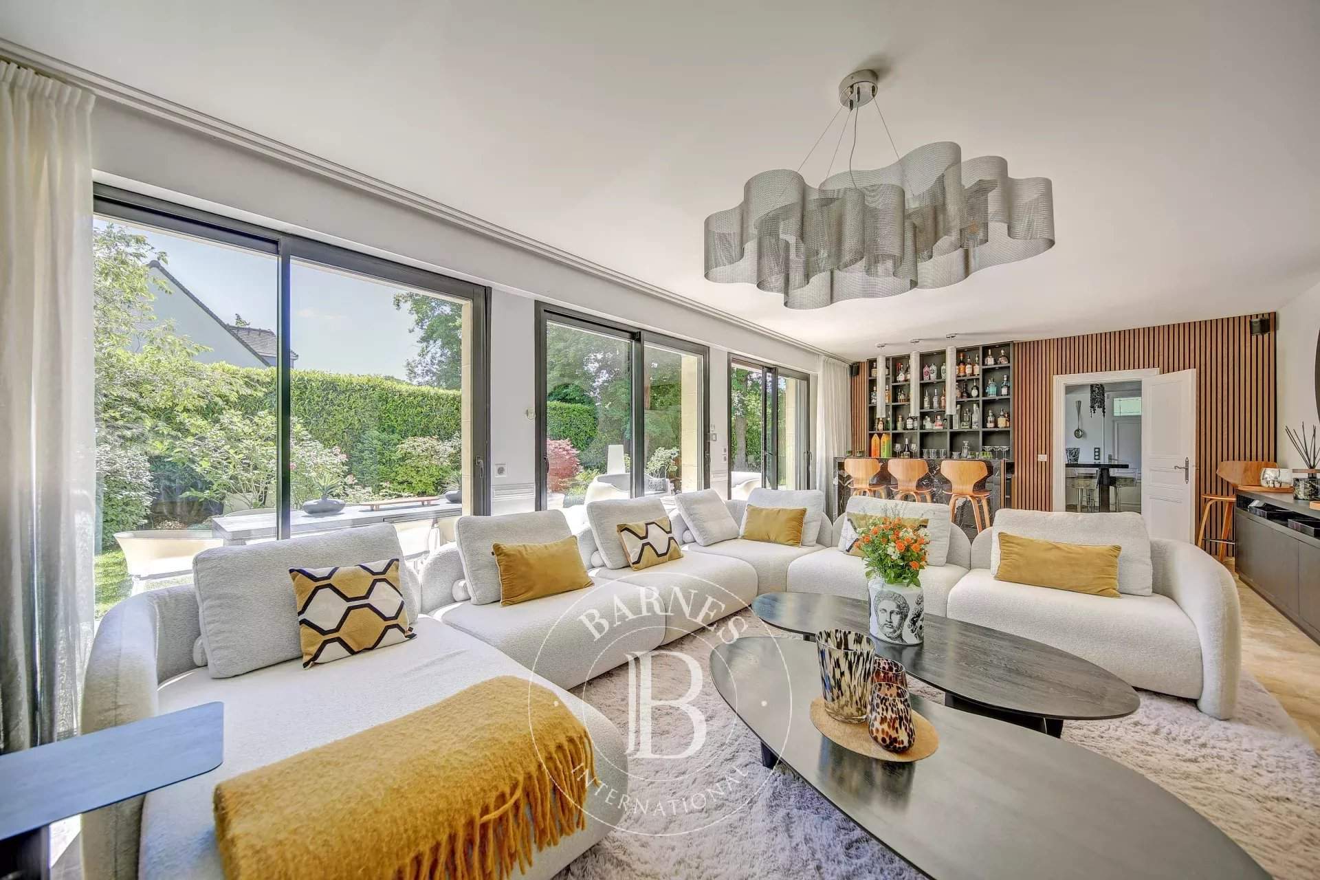 confiez la r&eacute;novation de votre maison &agrave; vaucresson &agrave; des experts. services sur mesure pour moderniser, r&eacute;nover et valoriser votre bien. devis gratuit, conseils personnalis&eacute;s.