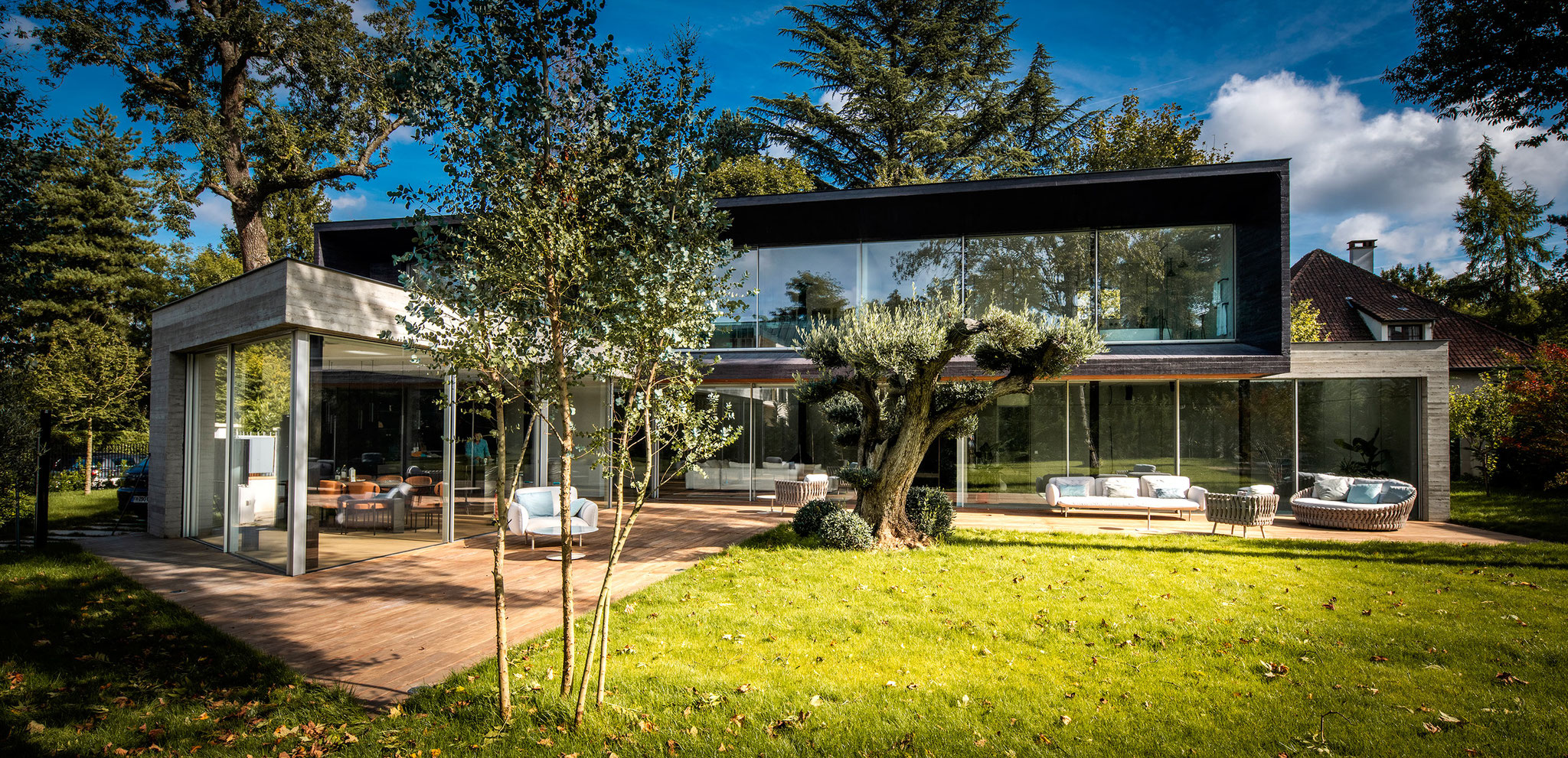 offrez une nouvelle vie à votre intérieur avec une rénovation moderne à vaucresson. bénéficiez de conseils personnalisés et de services sur-mesure pour transformer votre espace selon les dernières tendances design.