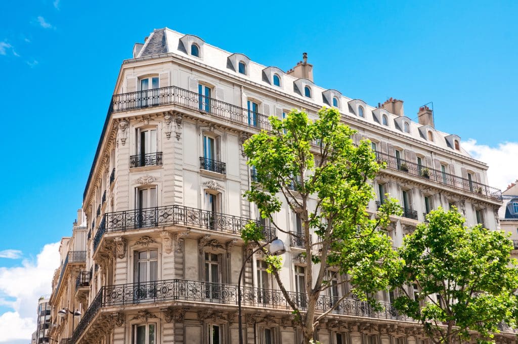 confiez votre projet de rénovation à paris à des experts qualifiés. travaux de qualité pour appartements, maisons et locaux professionnels. devis gratuit et accompagnement complet.