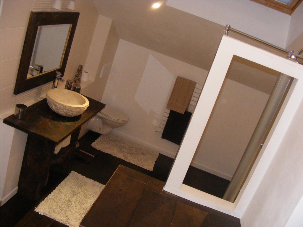 confiez la r&eacute;novation de votre salle de bain &agrave; garenne-colombes &agrave; nos experts : conseils personnalis&eacute;s, mat&eacute;riaux de qualit&eacute; et r&eacute;alisation sur mesure pour un r&eacute;sultat moderne et fonctionnel.