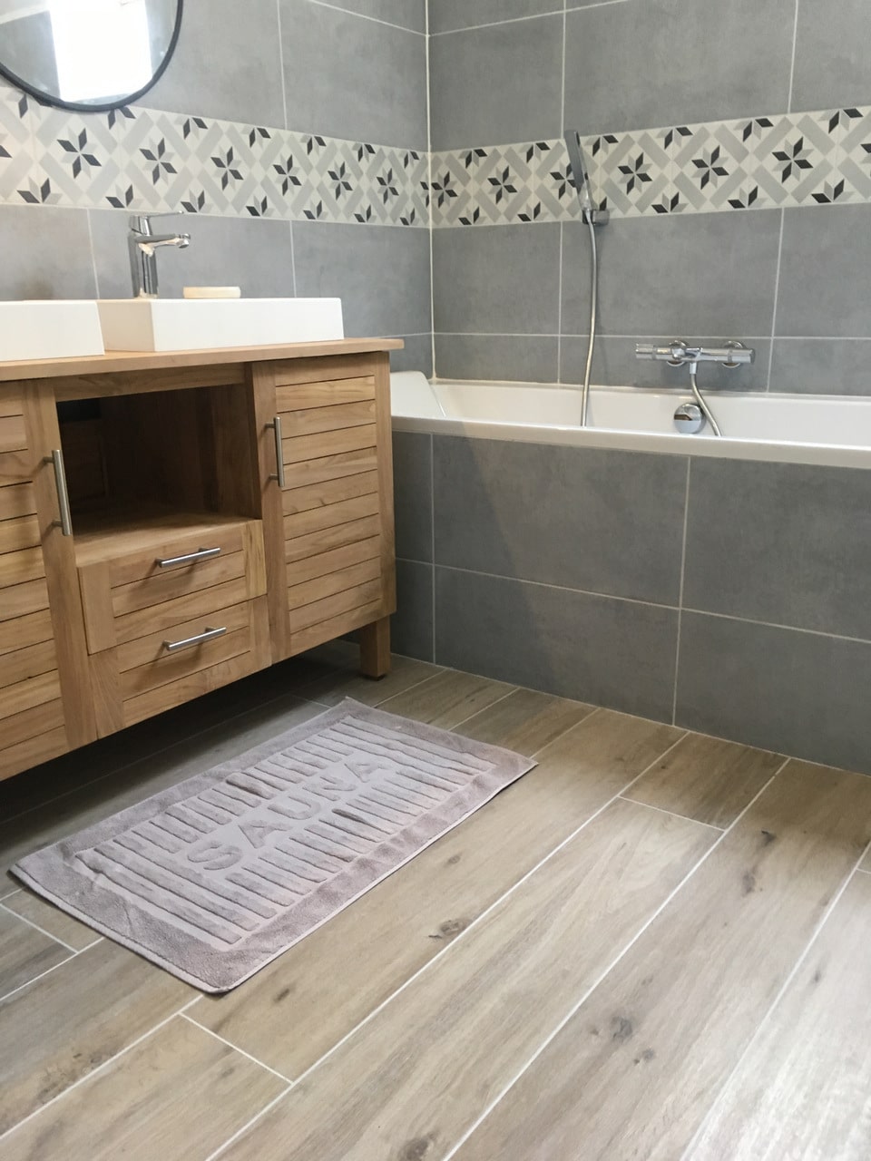 confiez la r&eacute;novation de votre salle de bains &agrave; loges-en-josas en 2025 &agrave; des experts. b&eacute;n&eacute;ficiez de conseils personnalis&eacute;s, d'un accompagnement sur mesure et de solutions adapt&eacute;es &agrave; vos besoins pour une salle de bains moderne et fonctionnelle.