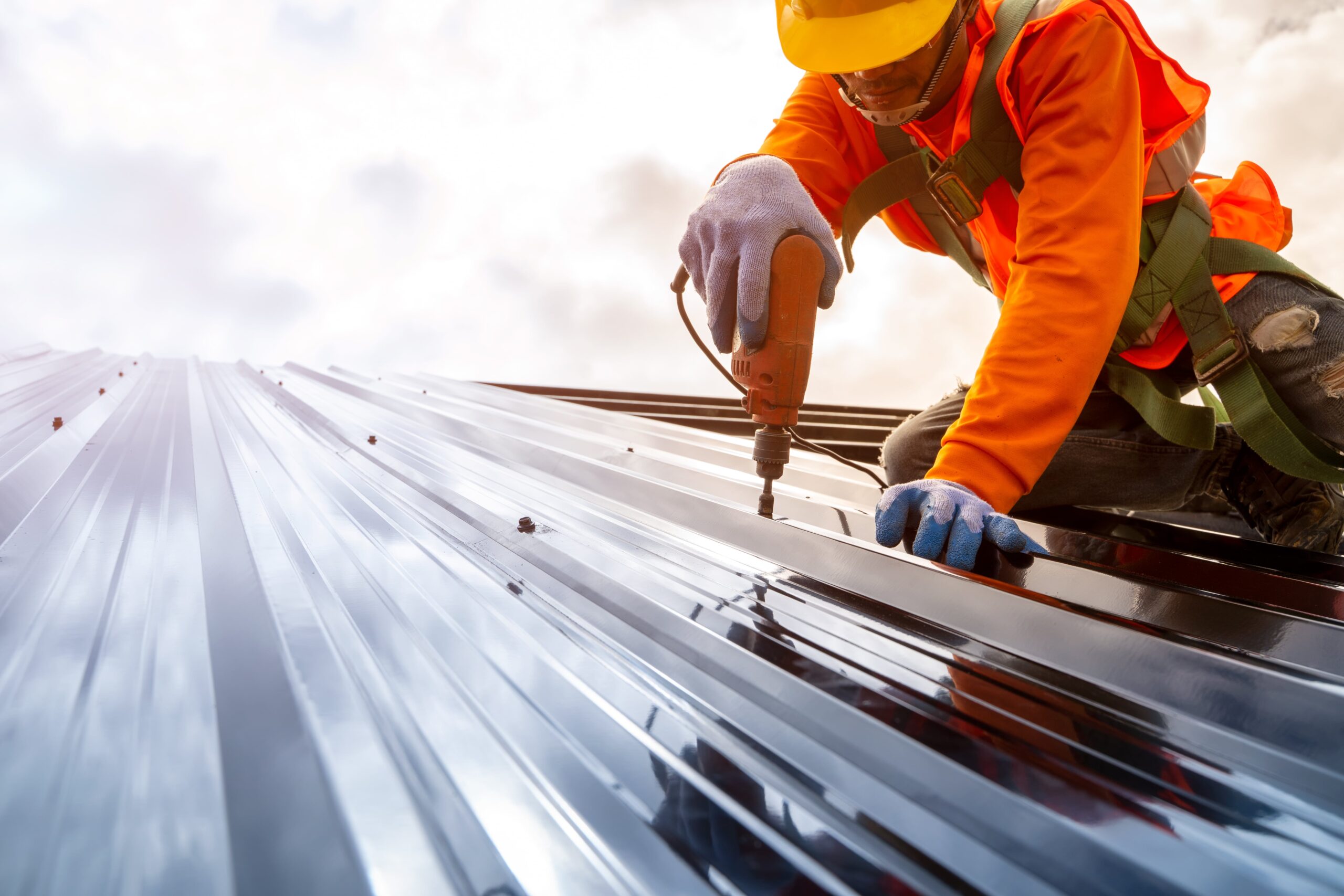 confiez la rénovation de votre toiture à montrouge à des professionnels qualifiés. diagnostic, devis gratuit et travaux de qualité pour tous types de toitures. protégez votre maison durablement !