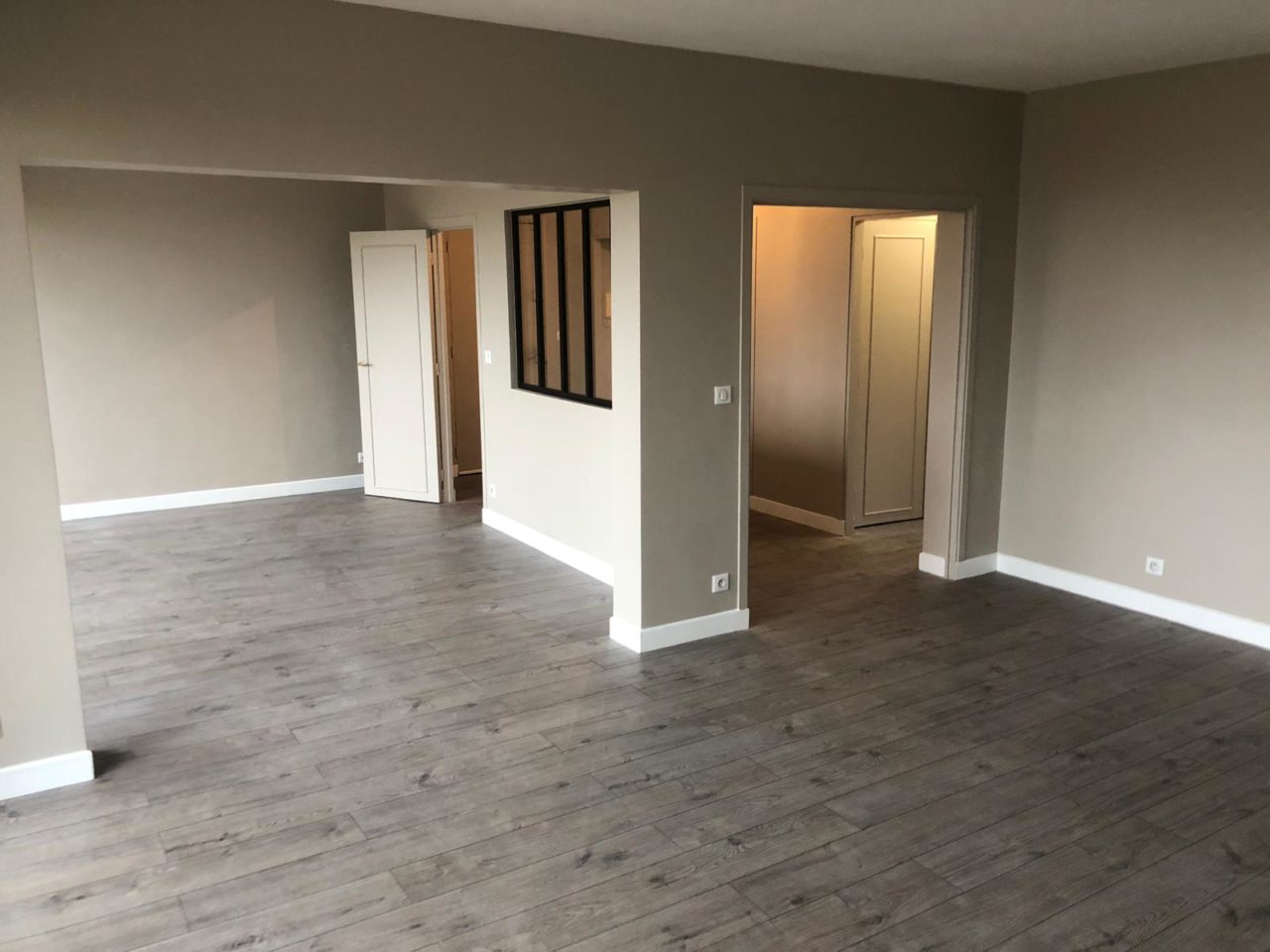 confiez vos travaux de rénovation à vaucresson à des experts qualifiés. profitez de solutions sur-mesure pour transformer votre maison ou appartement, avec un accompagnement personnalisé et des résultats durables.