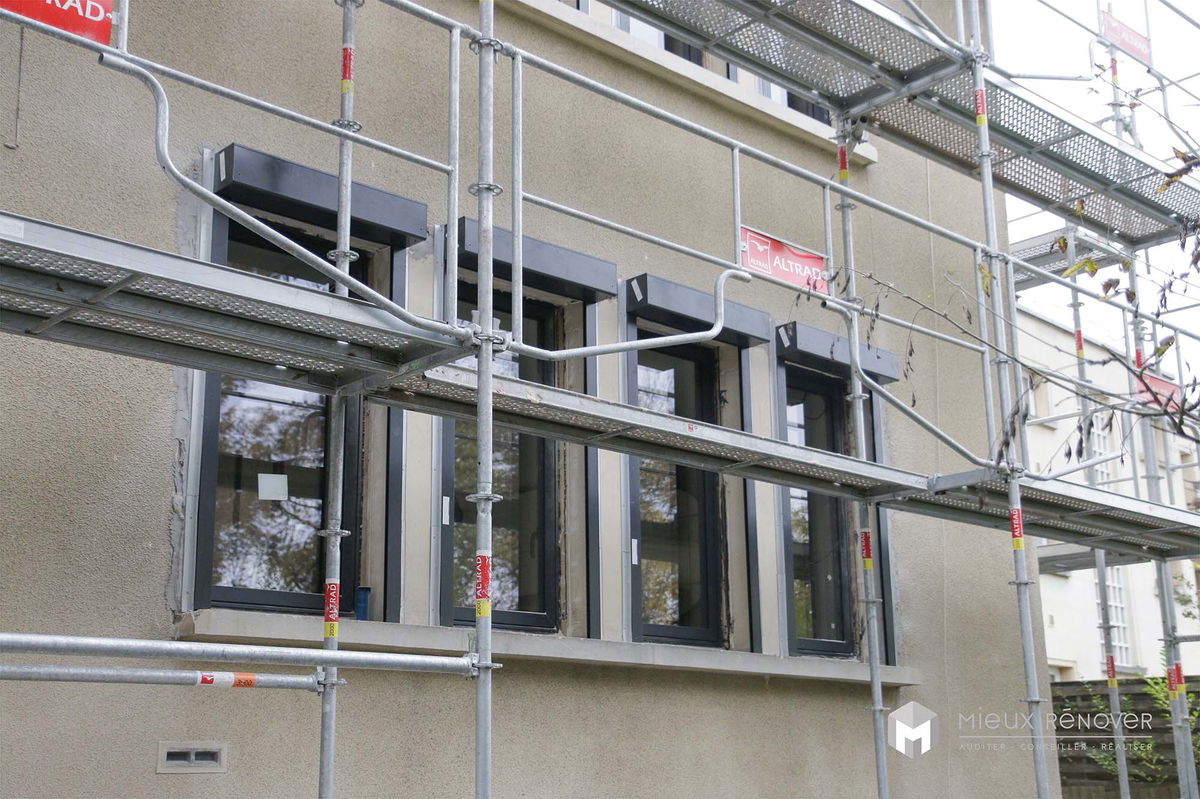 découvrez nos services de rénovations à sèvres : modernisation d'appartements, maisons, salles de bains ou cuisines. bénéficiez d'un accompagnement sur mesure pour tous vos projets de rénovation, avec des artisans qualifiés et des résultats de qualité.