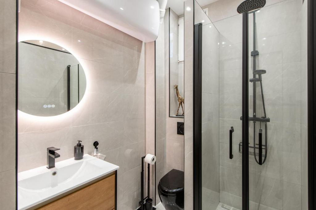 découvrez comment créer une salle de bain élégante dans le 20e arrondissement de paris : inspirations déco, astuces d'aménagement et conseils pour une pièce moderne et raffinée.