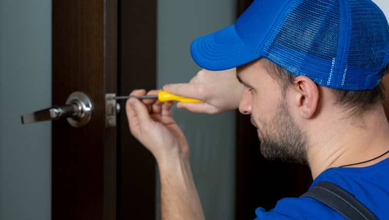 besoin d'un serrurier en urgence &agrave; garches ? intervention rapide, ouverture de porte, d&eacute;pannage 24h/24 et 7j/7. devis gratuit, travail soign&eacute; et tarifs transparents. contactez-nous d&egrave;s maintenant !