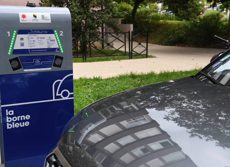 d&eacute;couvrez nos services &eacute;lectriques &agrave; courbevoie : installations, d&eacute;pannages et r&eacute;novations pour particuliers et professionnels. &eacute;lectriciens qualifi&eacute;s, interventions rapides et solutions sur mesure.